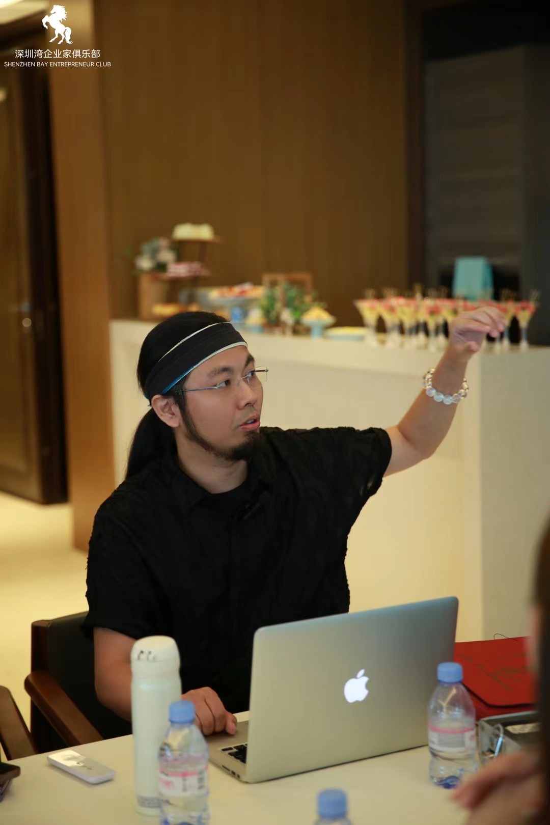 ������1��