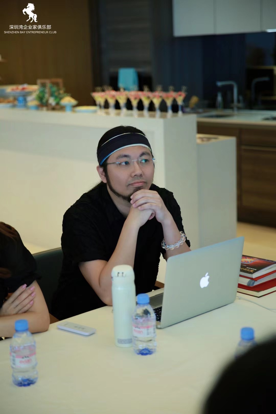 ������1��